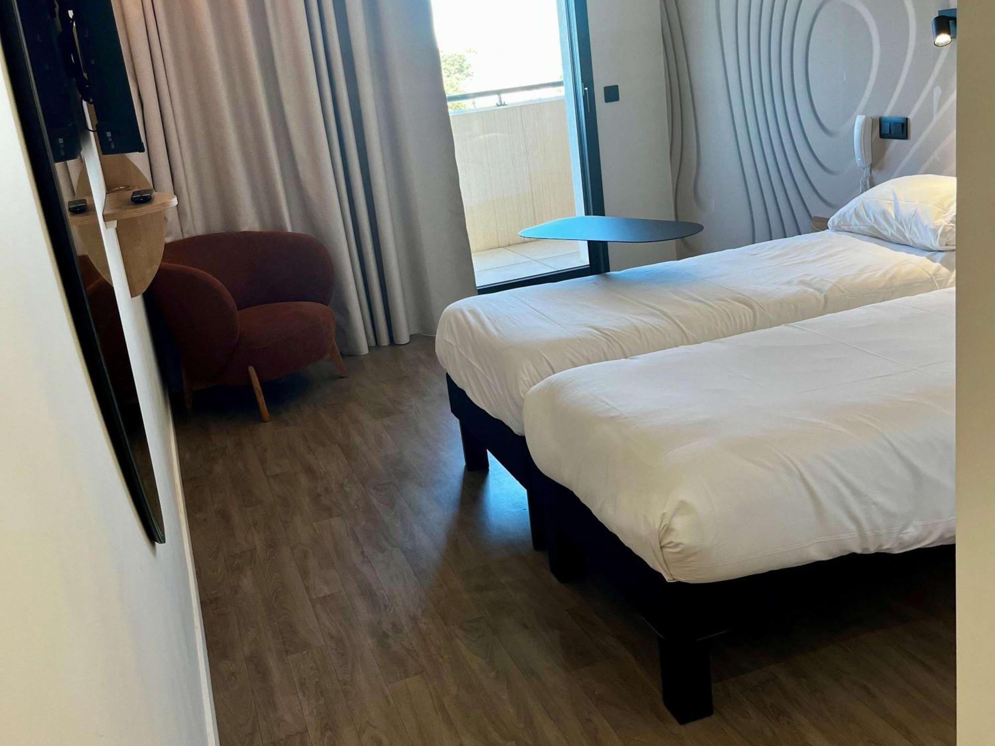 Ibis Styles Cabries Aix-En-Provence Tgv Hotel Ngoại thất bức ảnh