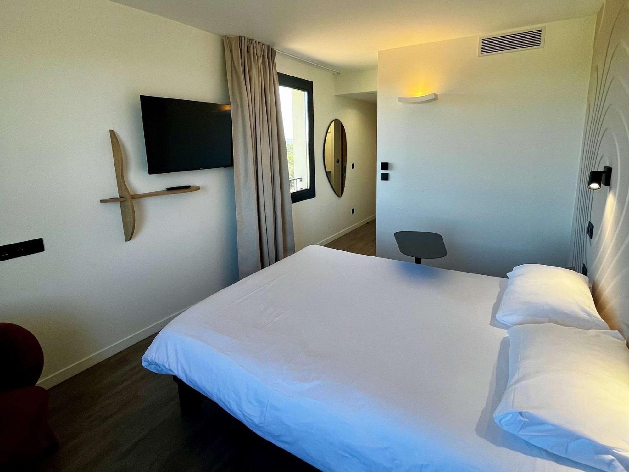 Ibis Styles Cabries Aix-En-Provence Tgv Hotel Ngoại thất bức ảnh