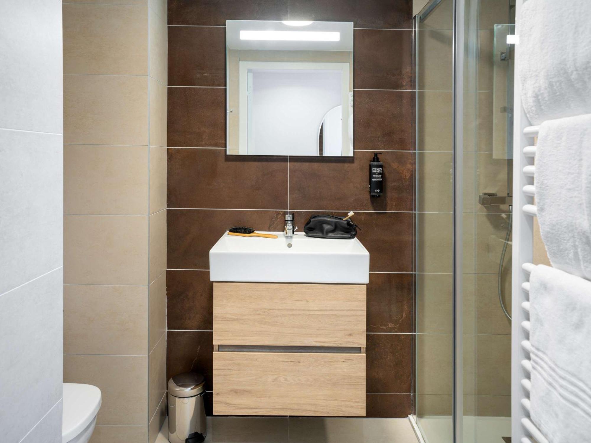 Ibis Styles Cabries Aix-En-Provence Tgv Hotel Ngoại thất bức ảnh